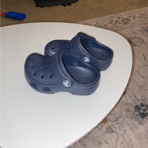 Toddler crocs